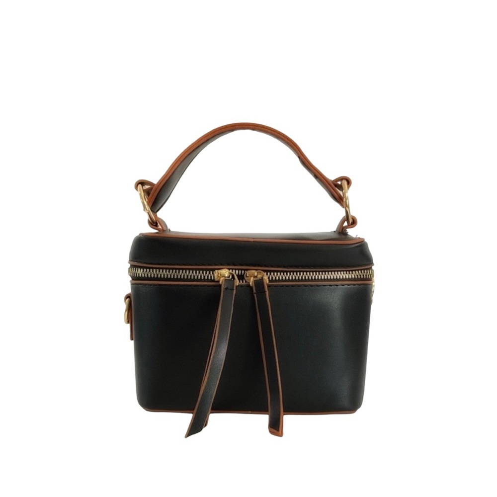 Camera Bag-style crossbody